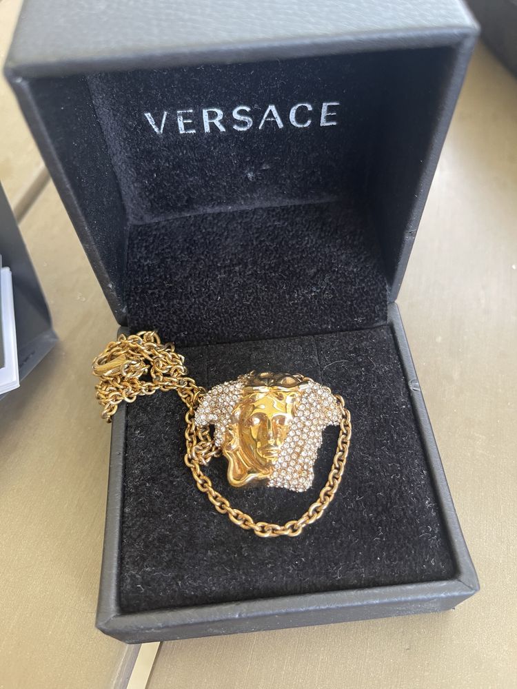 Ланец versace