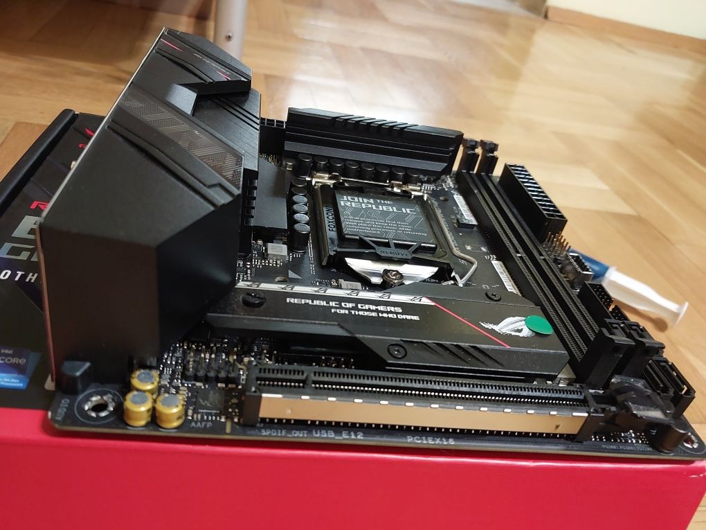 Asus Rog Strix B560i Gaming Wi-Fi, LGA 1200