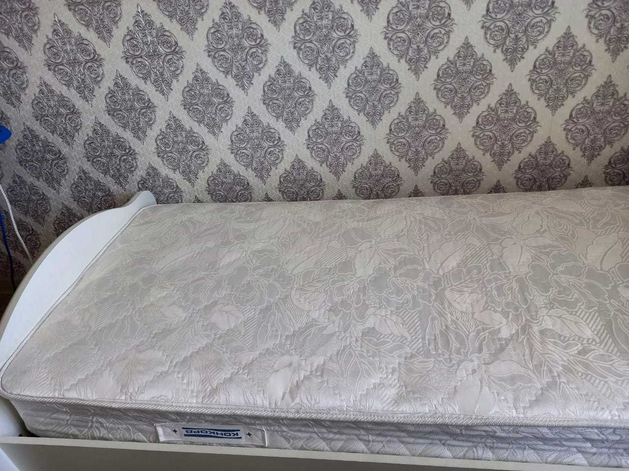 Кровать, в отличном состоянии