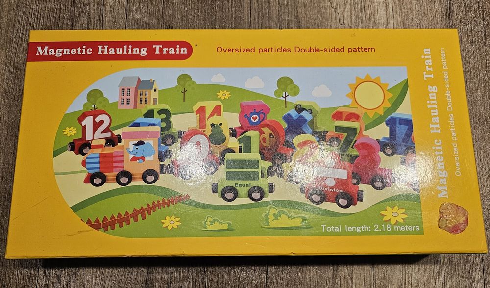 Trenulet magnetic din lemn