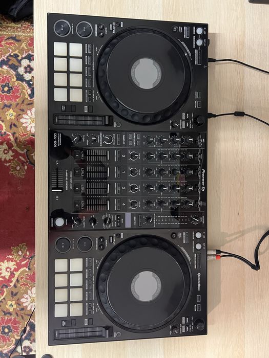 Pioneer DDJ1000 с Pioneer чанта