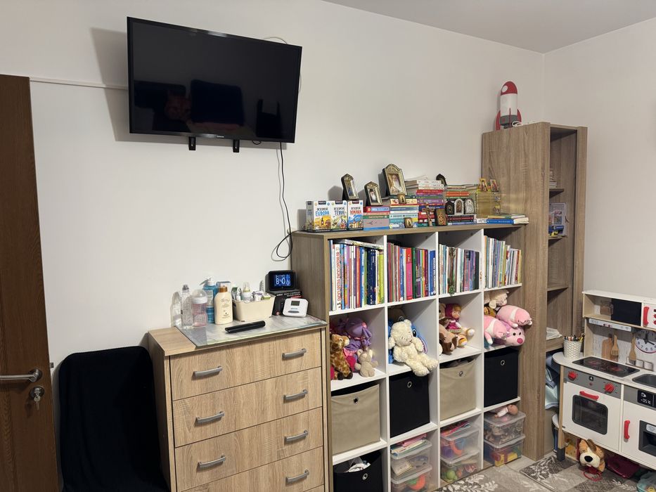 PF vand Apartament 2 camere in Miroslava- zona notariat Iulia Paduraru