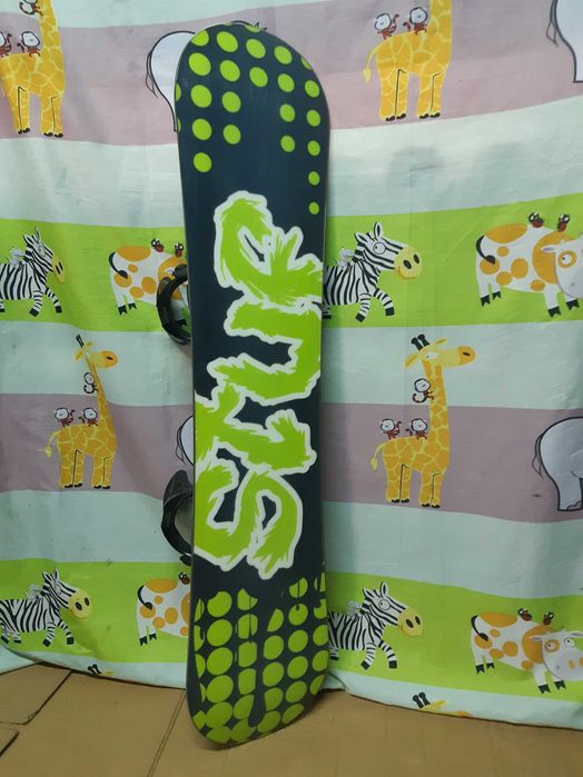 Placa snowboard 115 cm ca noua cu legaturi Head noi