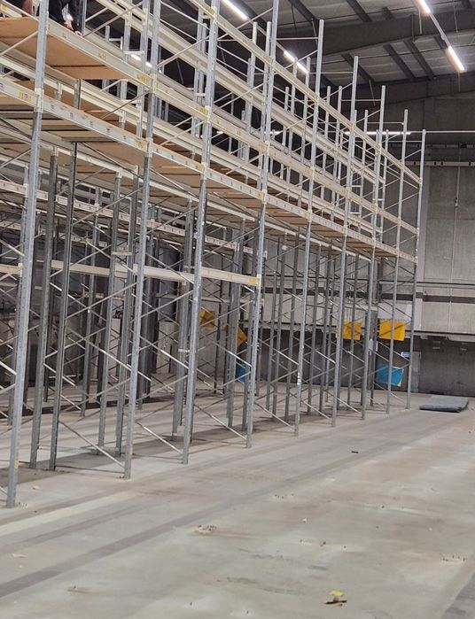 Rafturi metalice 877