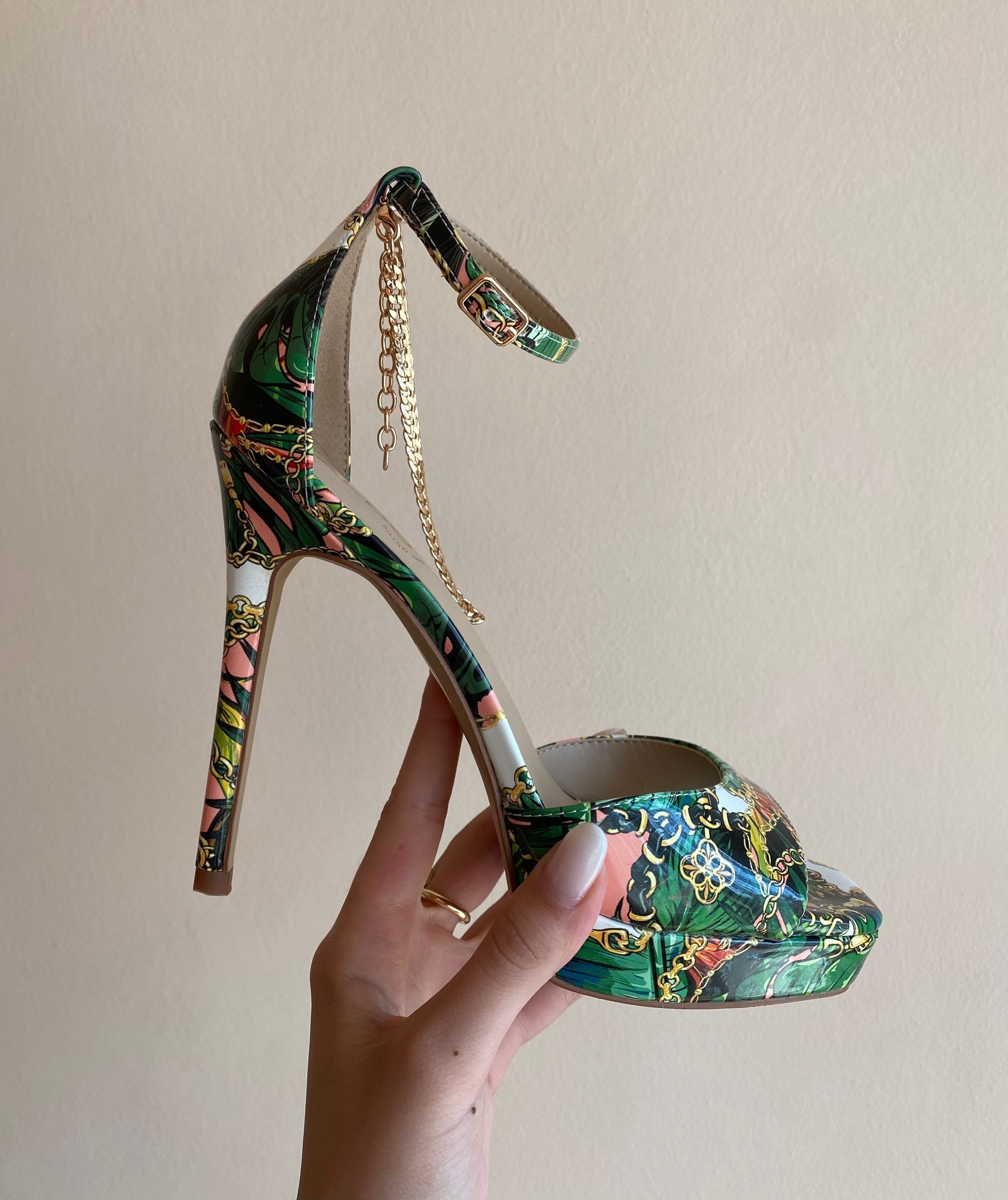Уникални обувки Aldo на висок ток