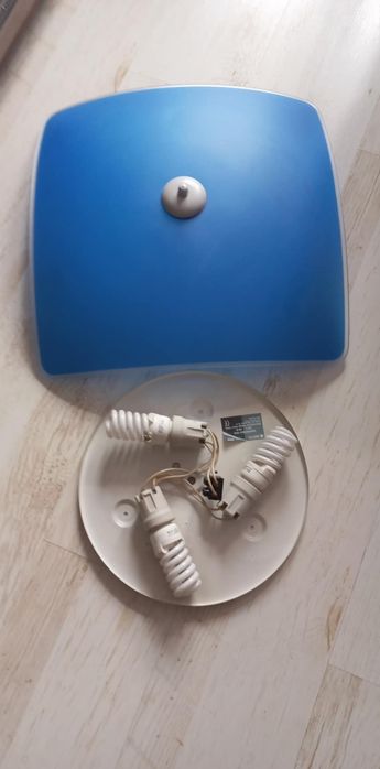 Продавам плафон, син цвят