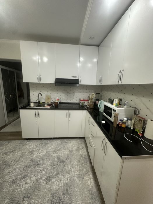 Продам кухнный горнетуру