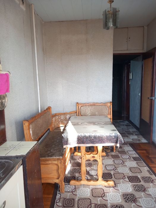 Олмазор тумани мас.Олимпия педиатрия ёнида 2хона 4этаж 5этажли дом сот