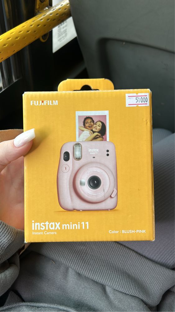 Продам инстакс мини 11