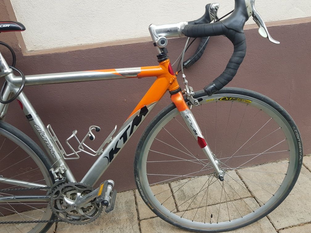 Bicicleta Cursiera KTM