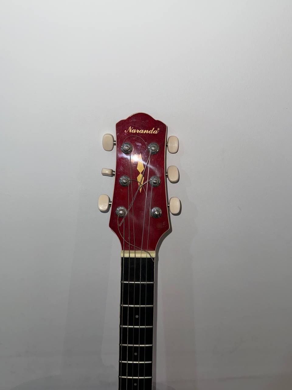 Gitara arginal sotiladi