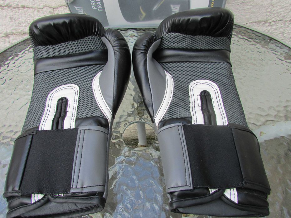 Боксови ръкавици Everlast Pro Style Elite