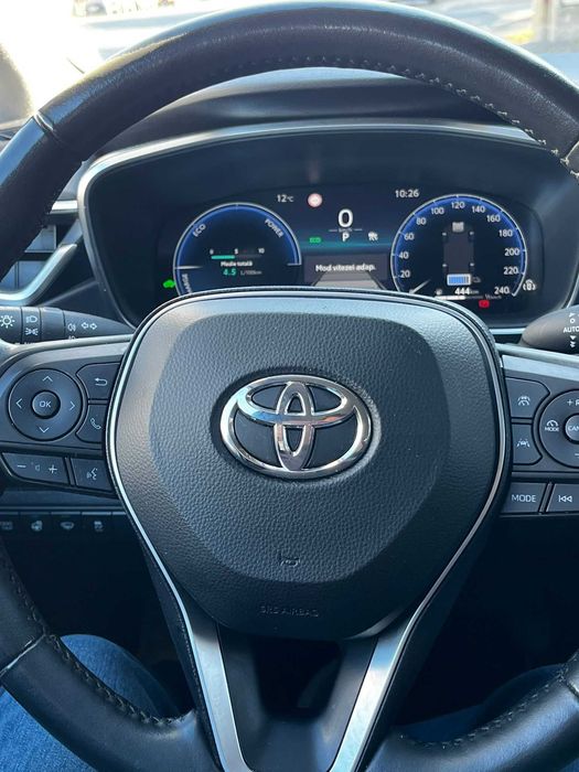 Toyota Corolla 1.8 HSD Business