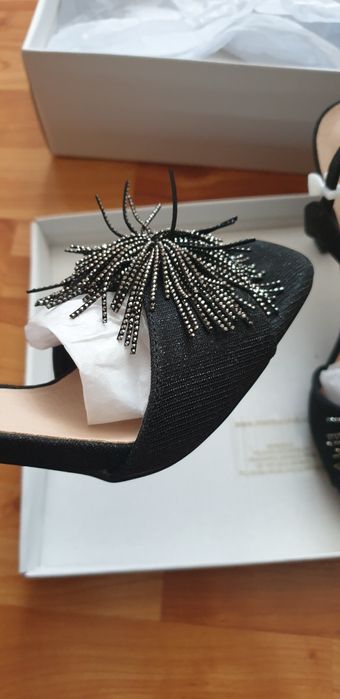 Sandale toc Dama NOI marimea 39 negre model deosebit ocazie petrecere