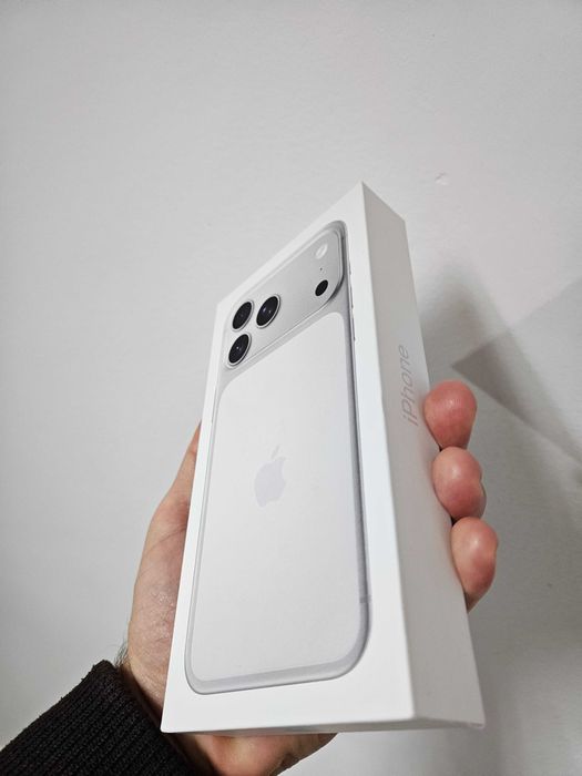 Iphone 17 Pro Max, 256Gb, white, nou la cutie, 2 ani Garantie.
