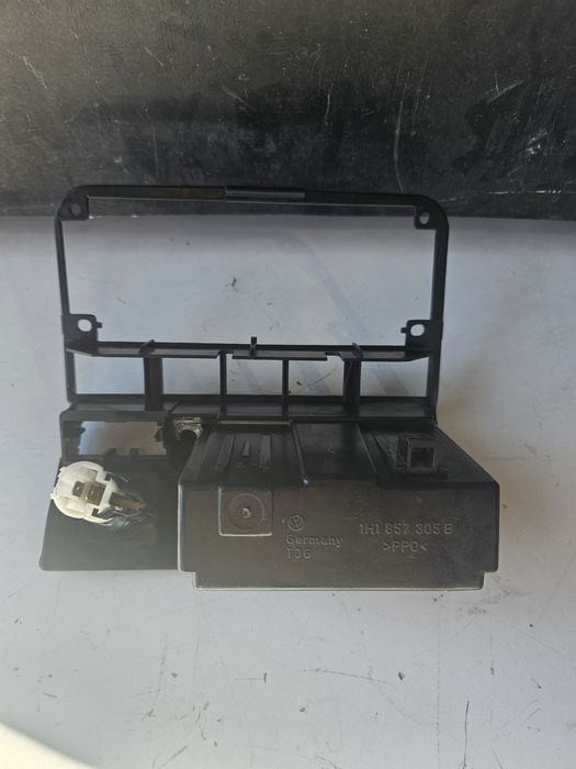 Consola centrala bord Volkswagen Golf 3 / Vento