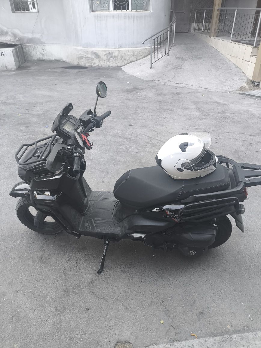 Skuter tank sotiladi rasxodi yoʻq yurib turgan skuter