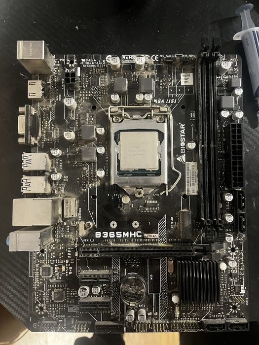Kit procesor I7 9700kf +placa de baza