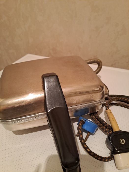Вафельница ( производство СССР)