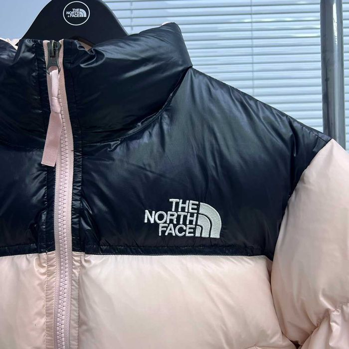 Geaca dama The North Face Nuptse 700