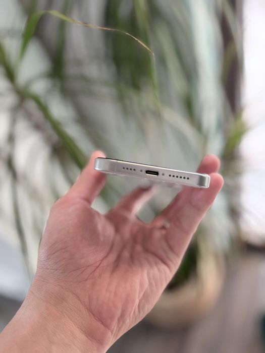 Vand Iphone 15 PRO max , 256 gb , White Titanium , impecabil, GARANTIE