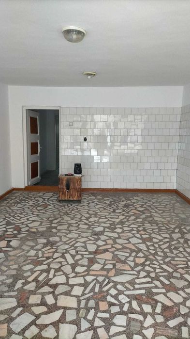 Dragasani - Spațiu comercial de Închiriat – Zonă Cu Trafic Intens!