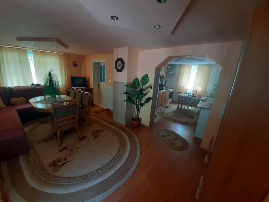 Casa +Anexa de vânzare