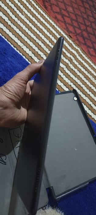 планшет сотилади