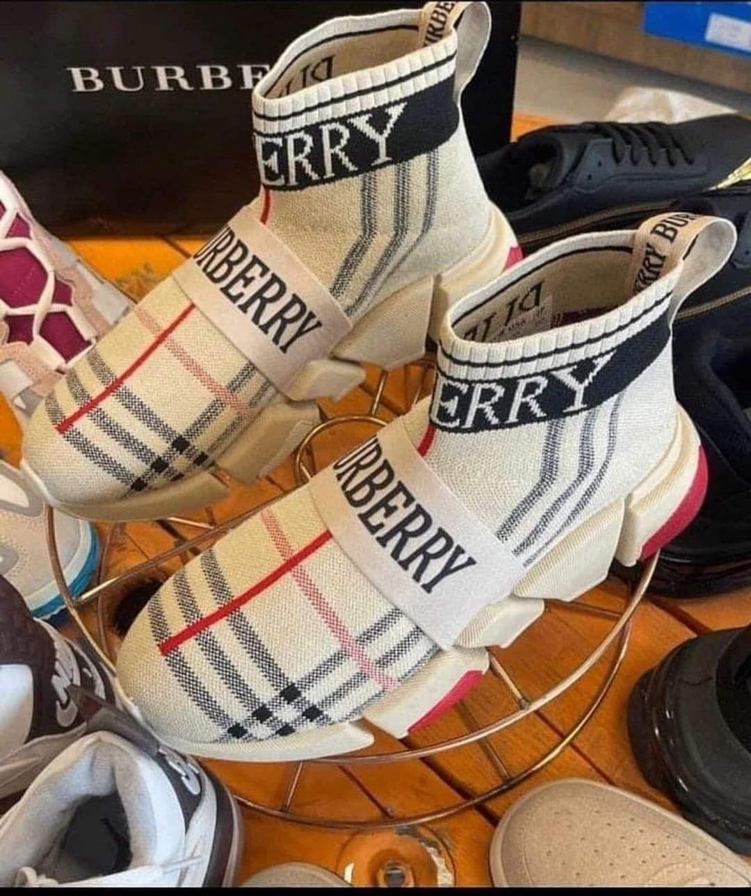 Маратонки Valentino/Burberry/Nike