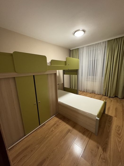 Тристаен апартамент под наем.