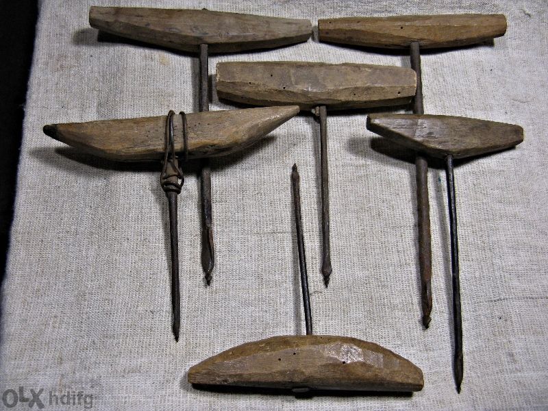 Стари инструменти за колекционери и декорация
