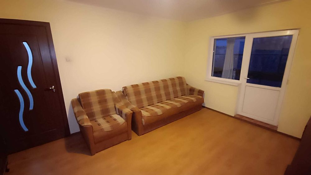 Vand apartament Bailesti str. Carpati