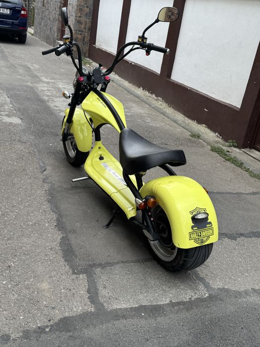 Scuter electric.