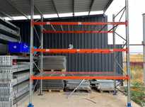 Rafturi metalice in stoc
