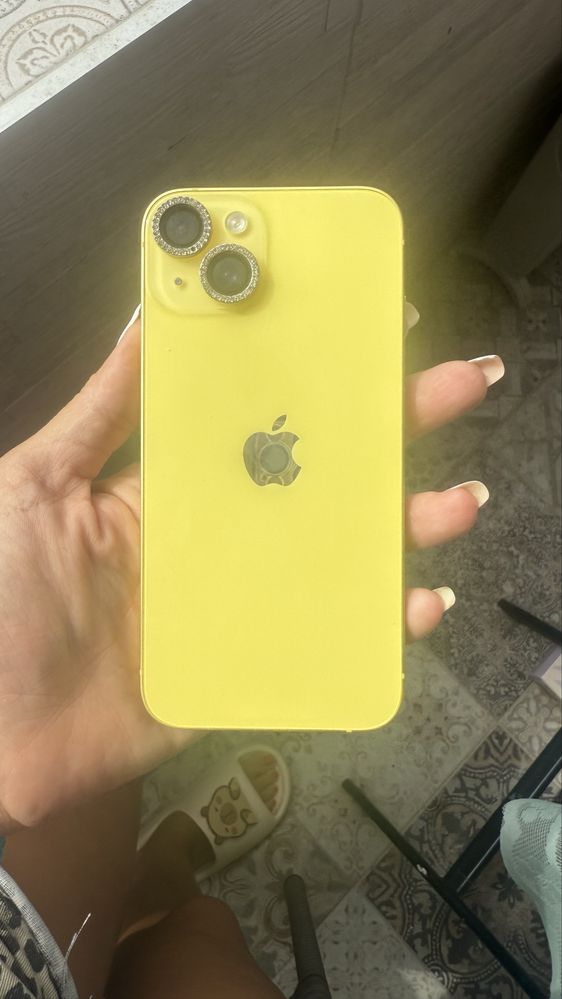 Iphone 14 yellow