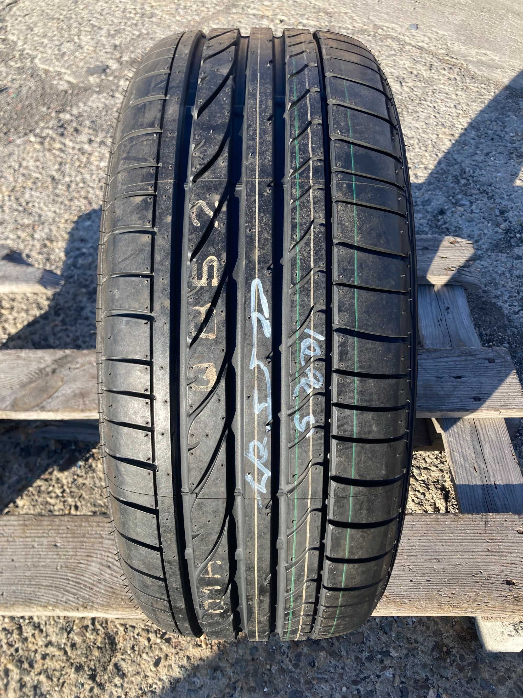 225/50/17 Bridgestone Potenza 2010г AO Чисто нова