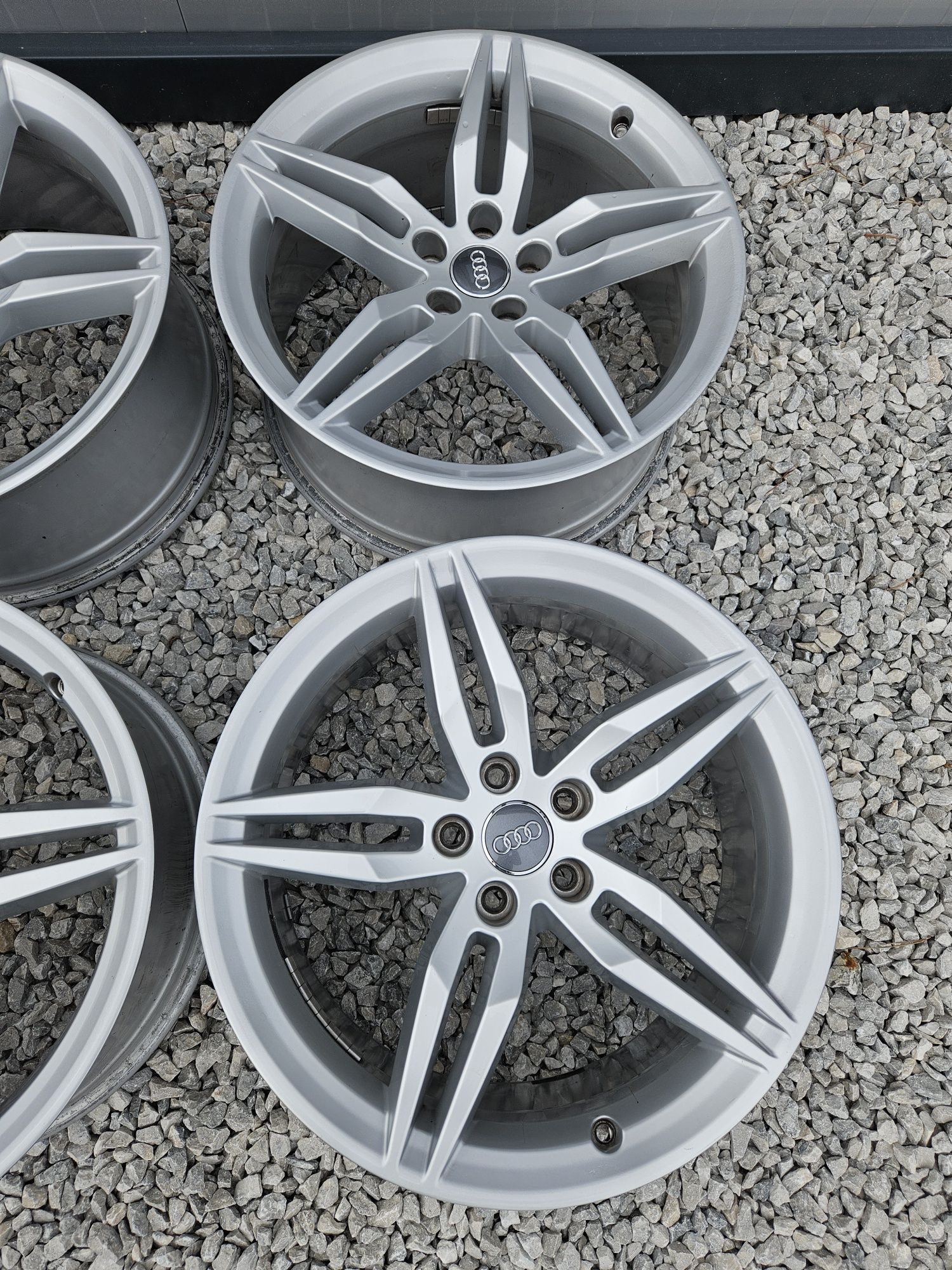 5х112.19.цола..8.5.ж..ет.32.  Оргинални AUDI  ТОП