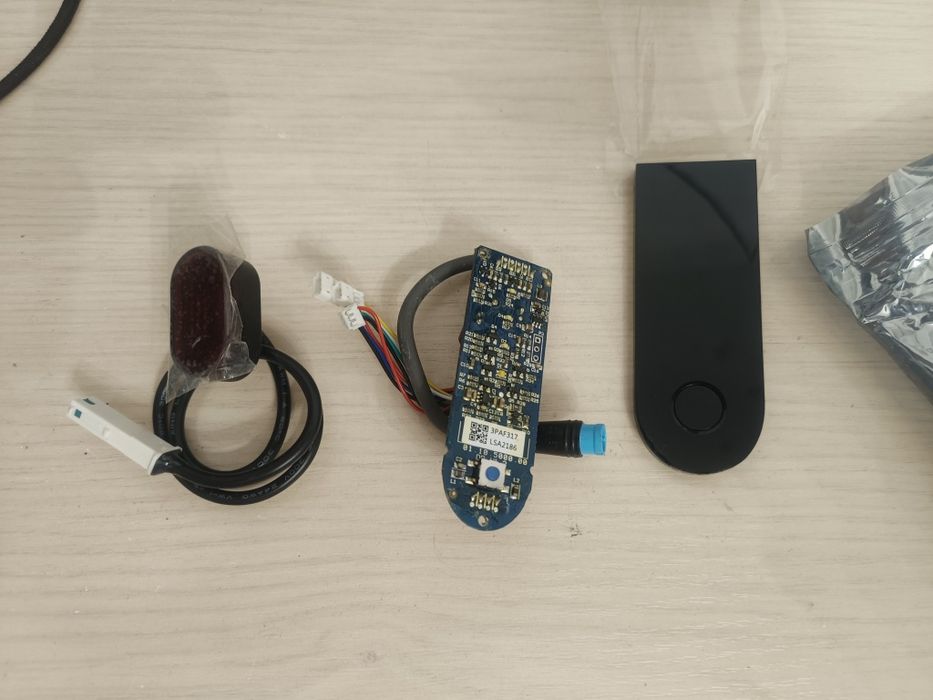 Панель управления самокатом Xiaomi m365