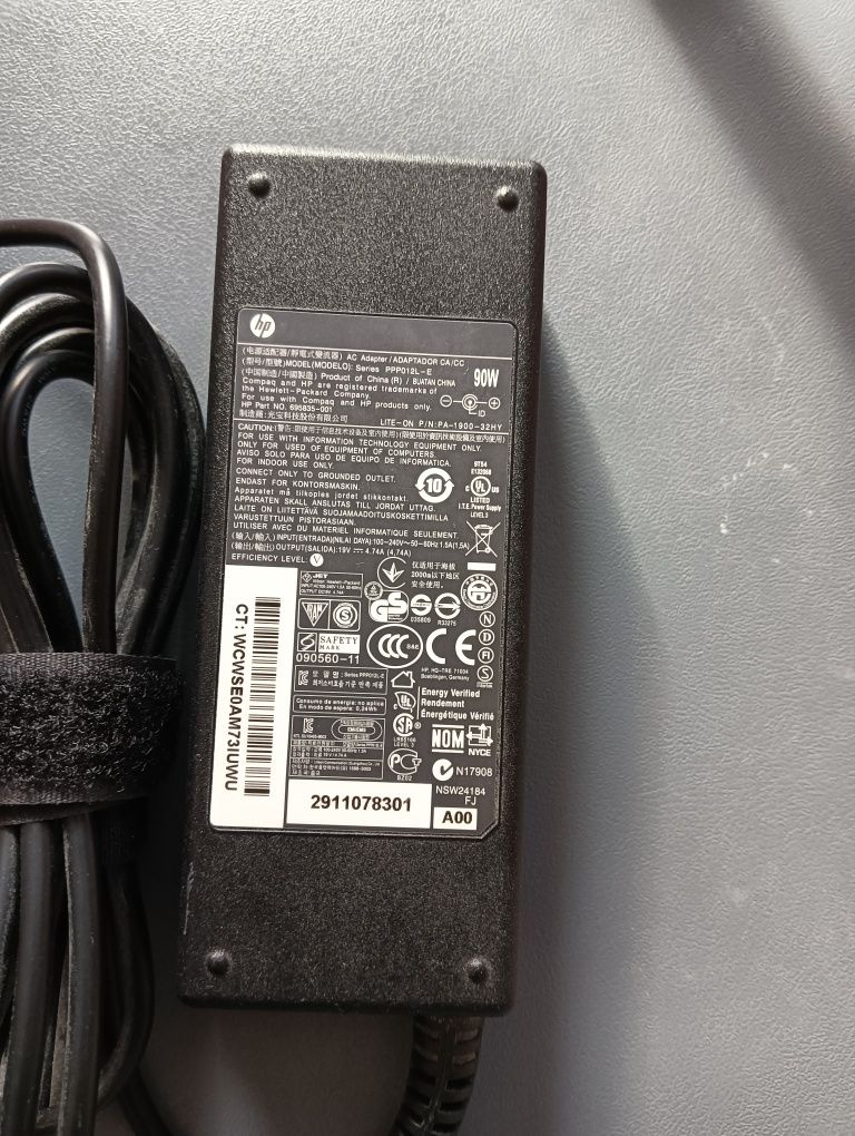 Зарядно за лаптоп HP 90W