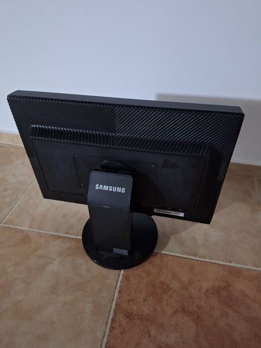 Vand monitor Samsung diagonala de 24 inch