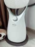 Philips -Aparat de călcat vertical cu aburi pentru haine.