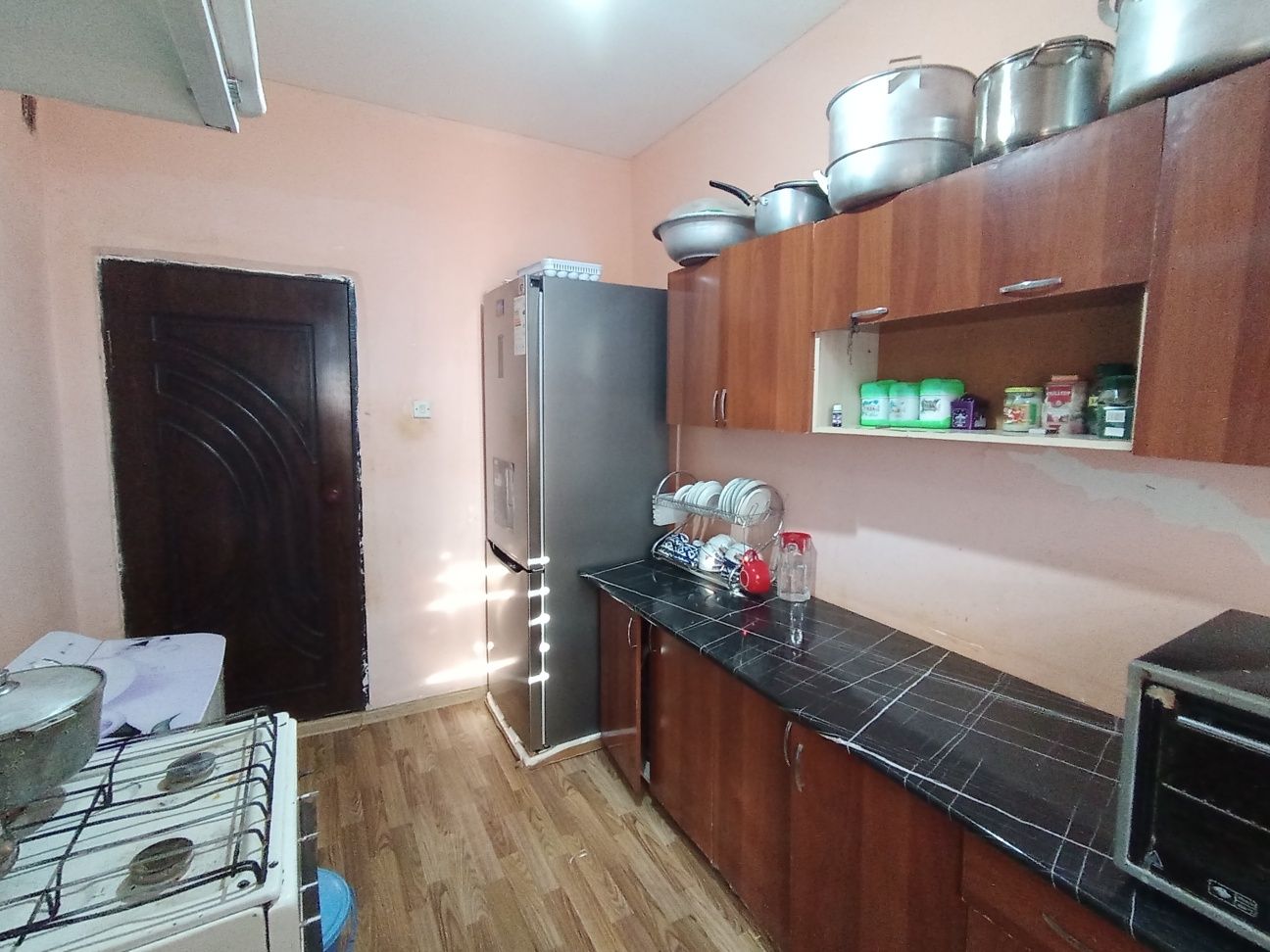 Продаётся дом в центре города, локация: Ж.Д вокзал. Ориентир:Яккасар