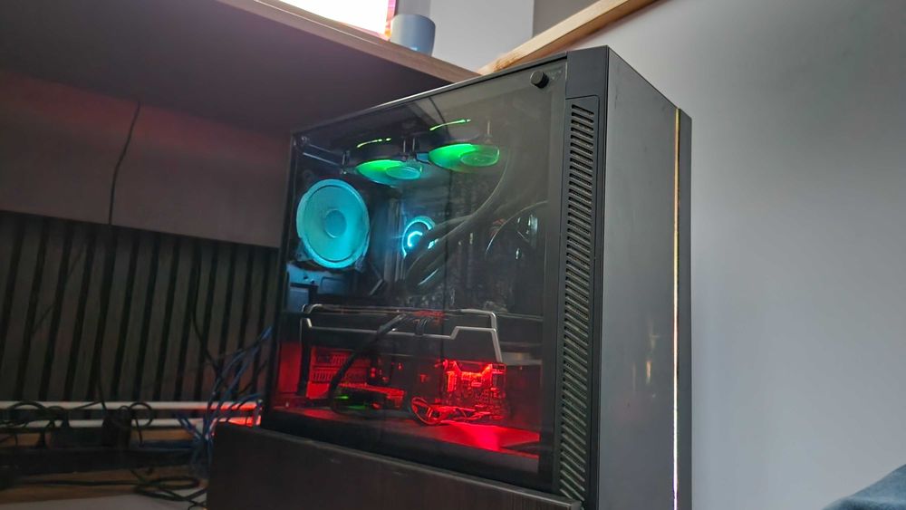 Vand Pc Gaming- AMD 6700xt