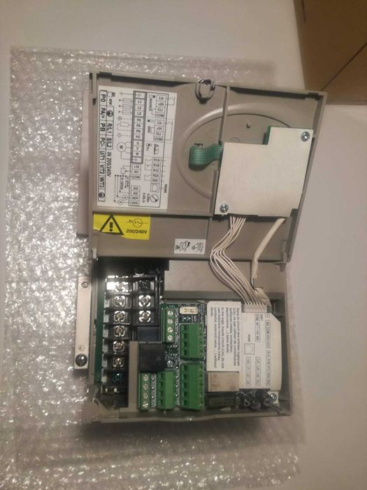 Telemecanique ATV 31HU15M2