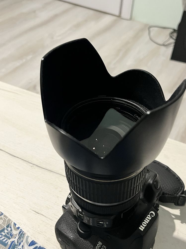 обектив Canon EF-S 17-55mm f/2.8 IS USM