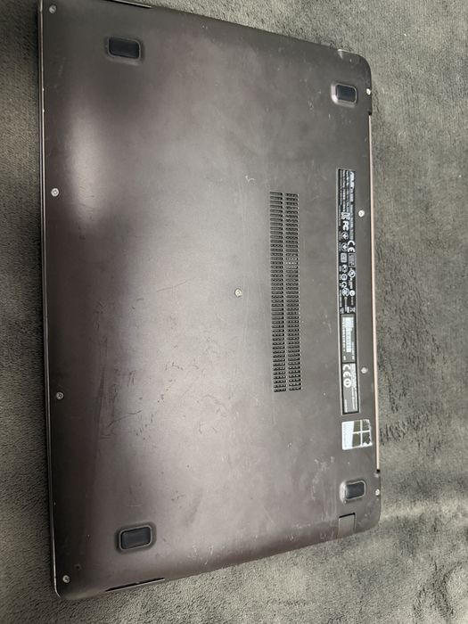 Vand Laptop Asus cu Touch Screen