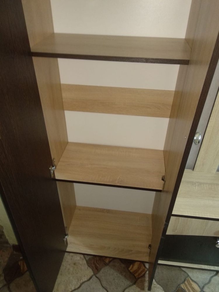 Продам шкаф в прихожую