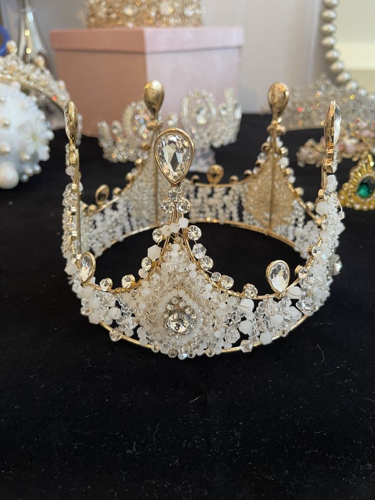 Diademe si coronite
