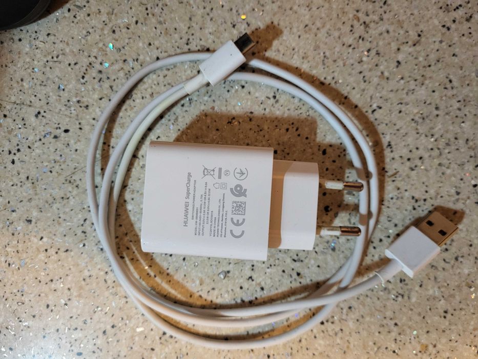 Huawei supercharge original cu cablu de 3Amperi incarcator alimentator