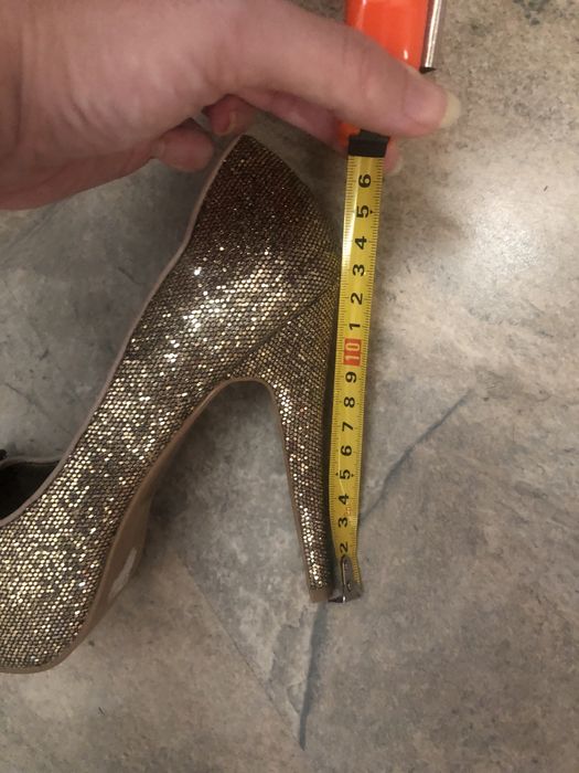 Бронзови високи парти летни обувки